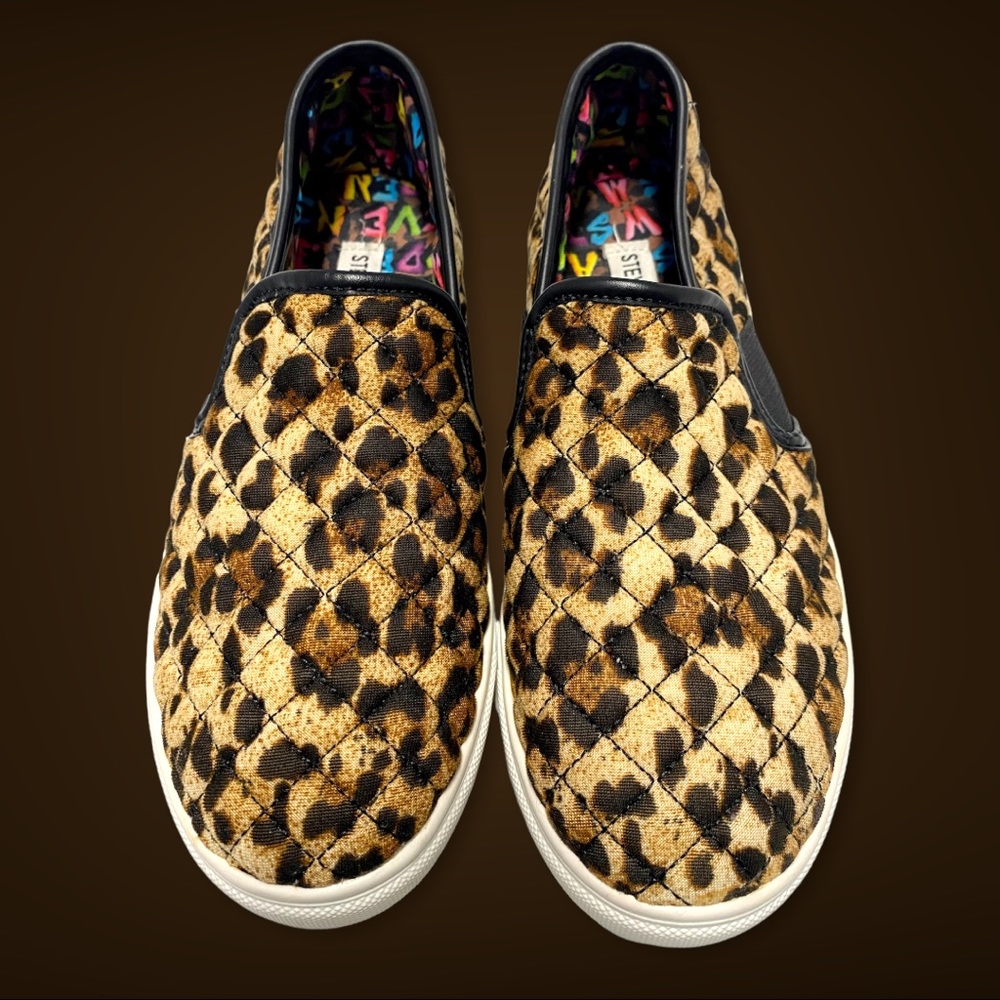 Steve Madden ECENTRCQ Quilted Leopard Print Slip-On Shoes Women's Size 5